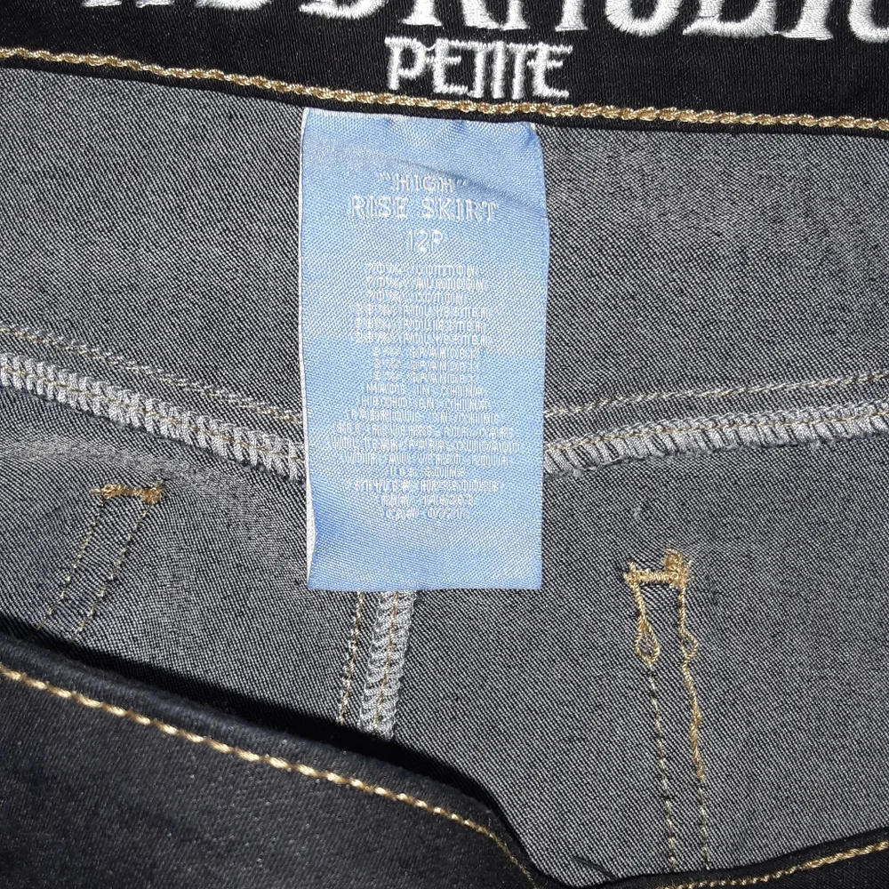 HYDRAULIC JEANS  PETITE SKIRT - Picture 8 of 11